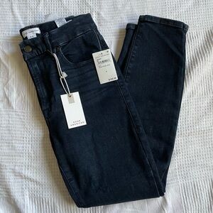 NWT Good American “Good Petite Skinny” Jeans Always Fits Collection